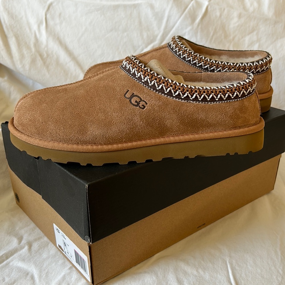 Brand new, never worn Tasman Uggs.